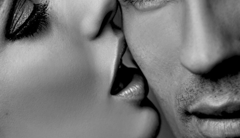 Seduction-Meal-couple-Bw-783x450.jpg