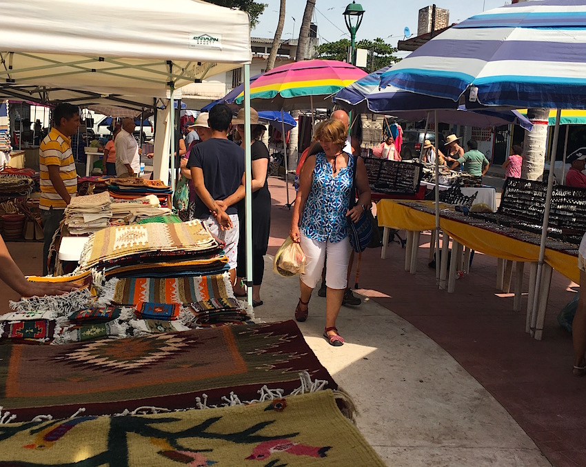 tiangus market La Penita Mexico