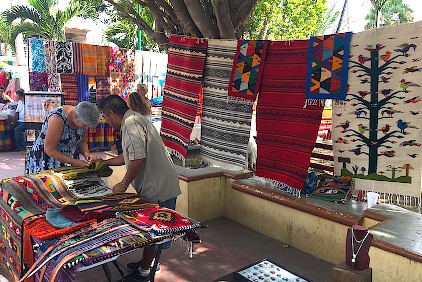 tiangus market La Penita Mexico